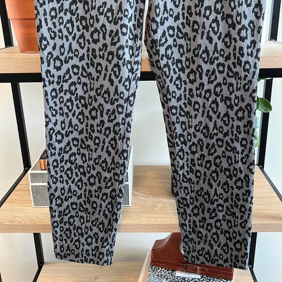 Banana Republic Sloan Mid-Rise Twill Gray & Black Leopard Dress Pant Trouser, 4 - Picture 3 of 8